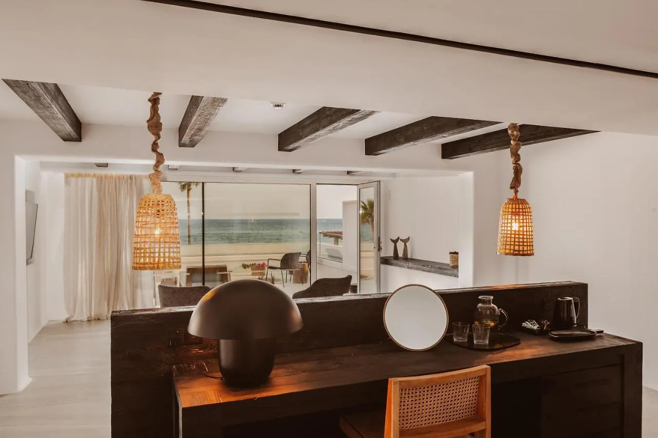 Kaliva Suites - Adults Only أيا نابا