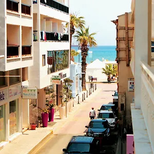 stephanie-city-apartments.larnacahotels.org/
